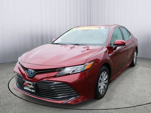 2020 Toyota Camry Hybrid LE FWD photo