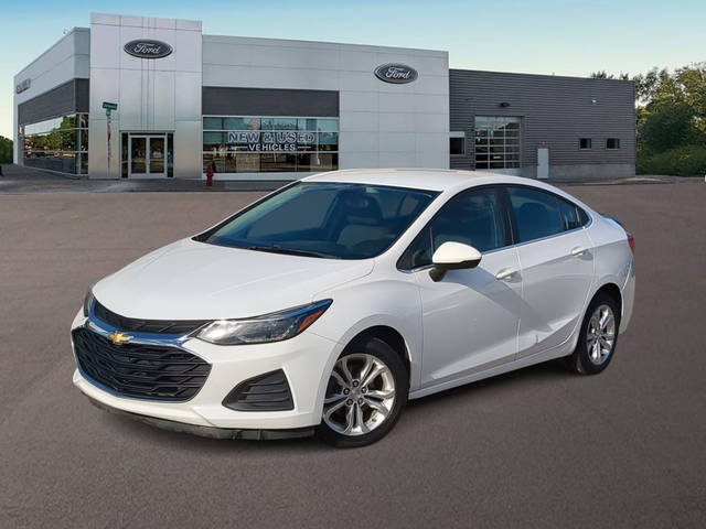 2019 Chevrolet Cruze LT FWD photo