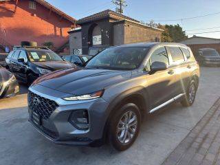 2019 Hyundai Santa Fe SE FWD photo