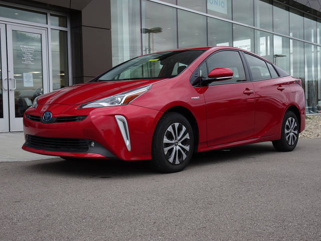 2020 Toyota Prius XLE AWD photo