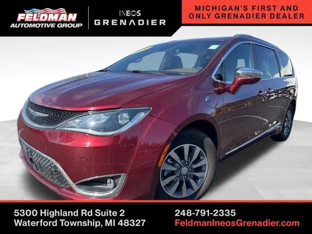 2020 Chrysler Pacifica Minivan Hybrid Limited FWD photo