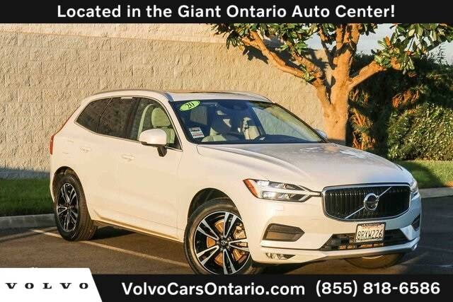 2020 Volvo XC60 Momentum AWD photo