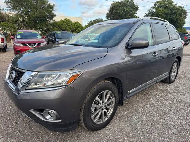 2015 Nissan Pathfinder SL FWD photo