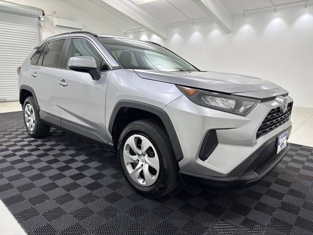 2020 Toyota RAV4 LE AWD photo