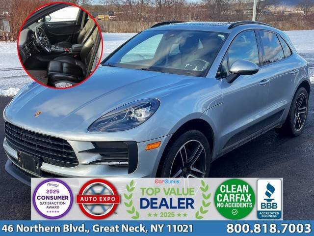 2020 Porsche Macan  AWD photo