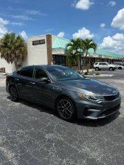 2020 Kia Optima SE FWD photo