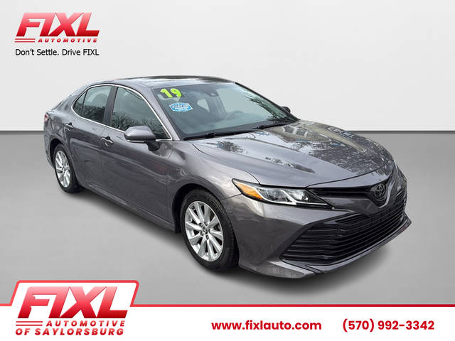 2019 Toyota Camry LE FWD photo