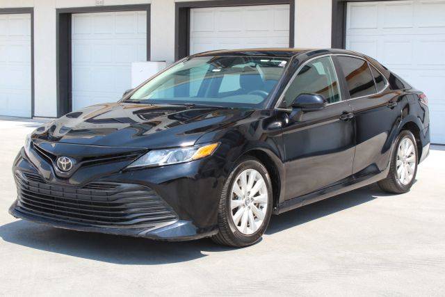 2020 Toyota Camry LE FWD photo