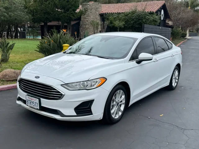2020 Ford Fusion SE FWD photo