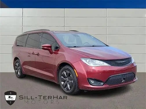 2020 Chrysler Pacifica Minivan Hybrid Limited FWD photo