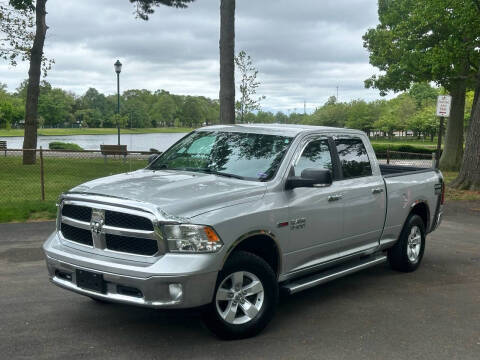 2015 Ram 1500 SLT 4WD photo