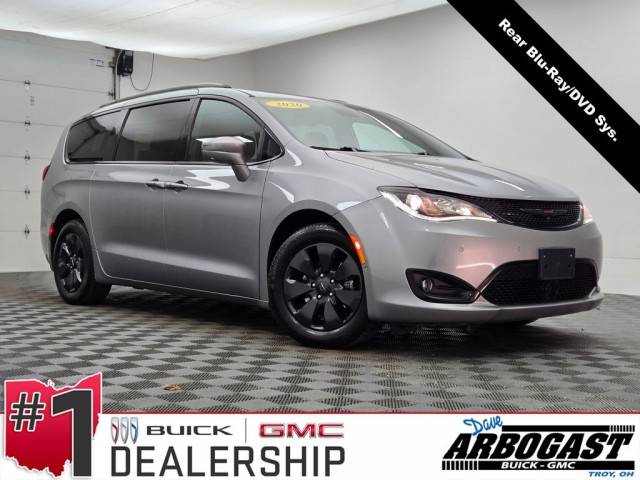 2020 Chrysler Pacifica Minivan Hybrid Red S FWD photo