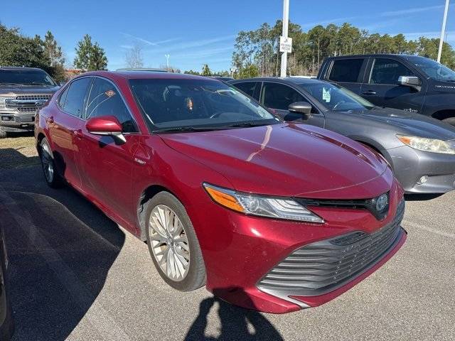 2020 Toyota Camry Hybrid XLE FWD photo