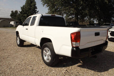 2016 Toyota Tacoma SR RWD photo