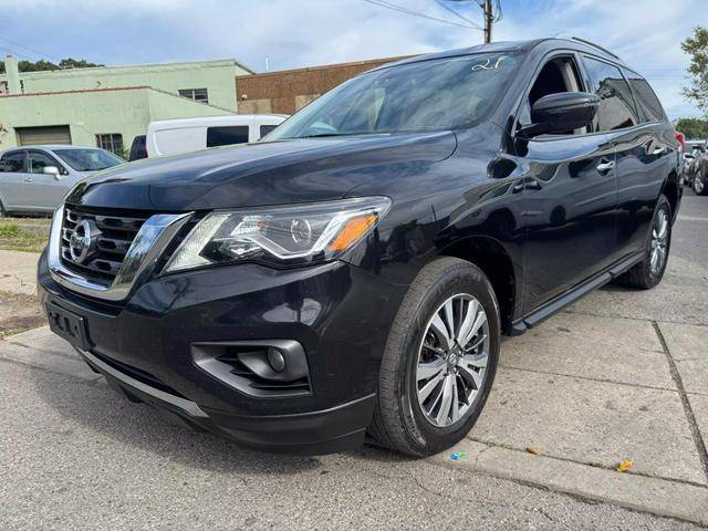 2019 Nissan Pathfinder SV 4WD photo