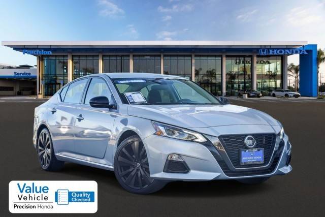 2020 Nissan Altima 2.5 SR FWD photo