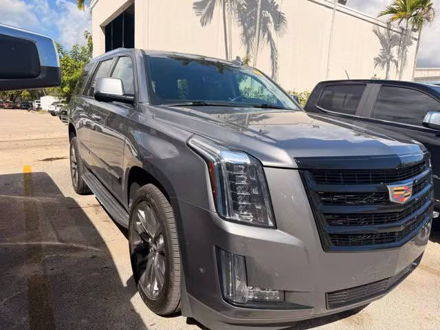 2020 Cadillac Escalade Luxury RWD photo