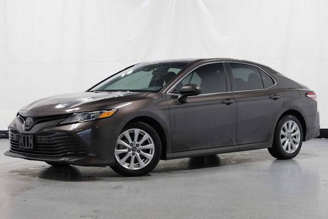 2020 Toyota Camry LE FWD photo