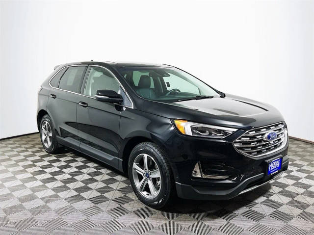 2020 Ford Edge Titanium AWD photo