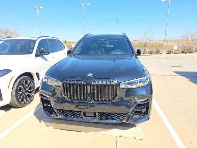 2020 BMW X7 M50i AWD photo