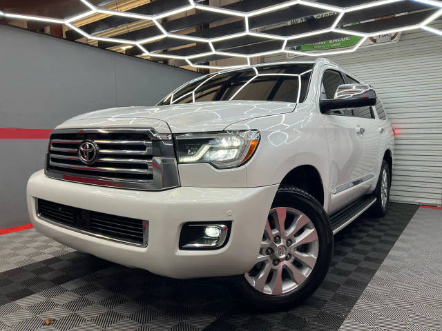 2020 Toyota Sequoia Platinum RWD photo