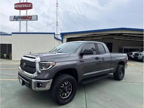 2020 Toyota Tundra SR5 4WD photo