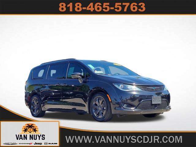 2020 Chrysler Pacifica Minivan Hybrid Limited FWD photo