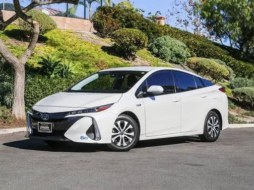 2020 Toyota Prius Prime LE FWD photo