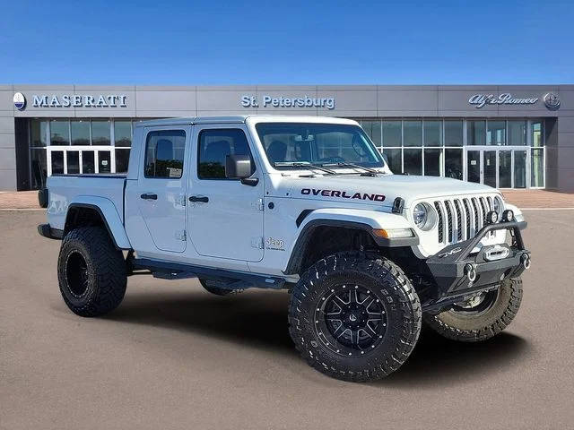 2020 Jeep Gladiator Overland 4WD photo