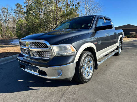 2015 Ram 1500 Laramie 4WD photo