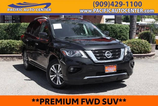 2019 Nissan Pathfinder SL FWD photo