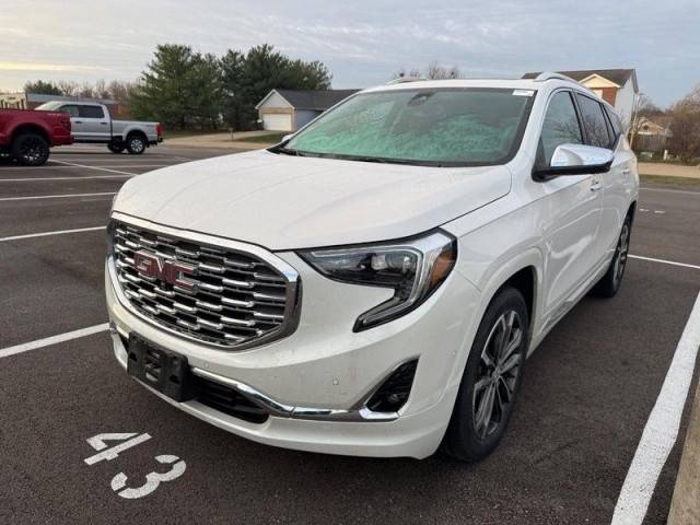 2020 GMC Terrain Denali FWD photo