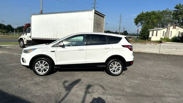 2017 Ford Escape SE 4WD photo