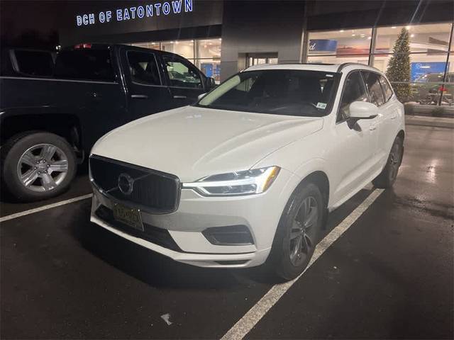 2020 Volvo XC60 Momentum AWD photo