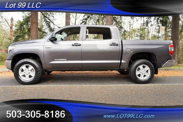 2020 Toyota Tundra SR5 4WD photo