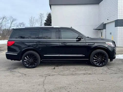 2020 Lincoln Navigator Reserve 4WD photo