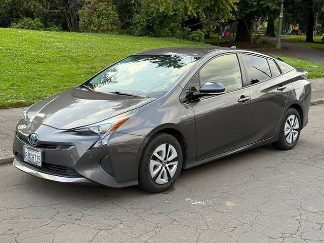 2018 Toyota Prius Two FWD photo