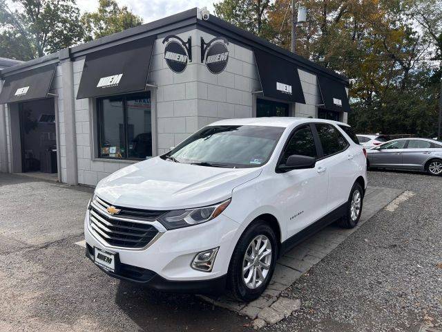 2020 Chevrolet Equinox LS FWD photo