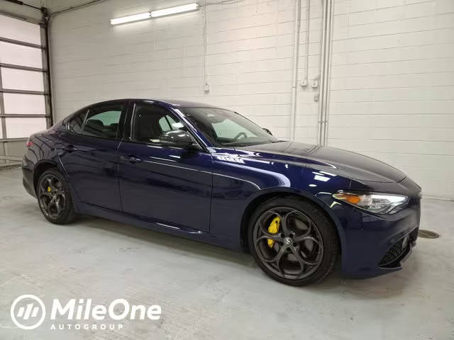 2020 Alfa Romeo Giulia Ti Sport AWD photo