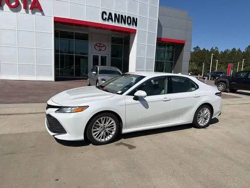 2020 Toyota Camry XLE FWD photo