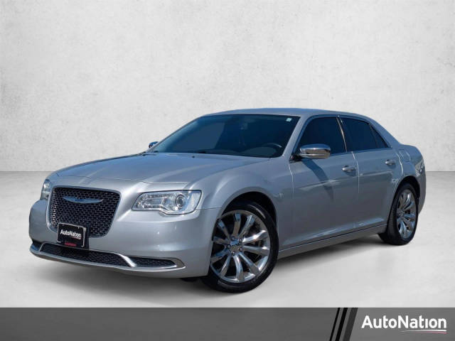 2020 Chrysler 300 Touring RWD photo