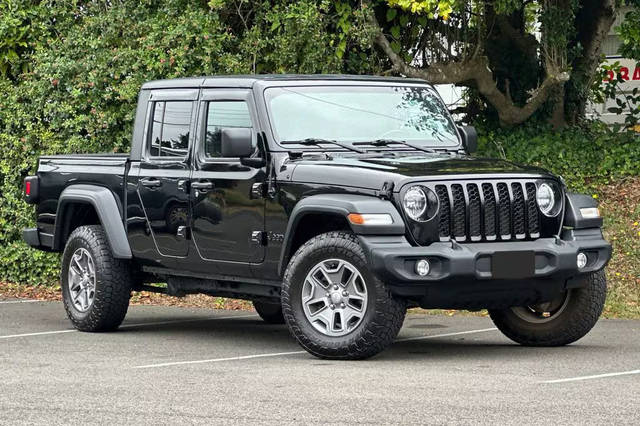 2020 Jeep Gladiator Sport S 4WD photo