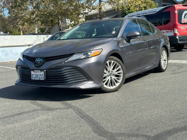 2020 Toyota Camry Hybrid XLE FWD photo