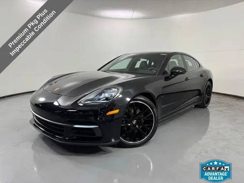 2019 Porsche Panamera 4 AWD photo
