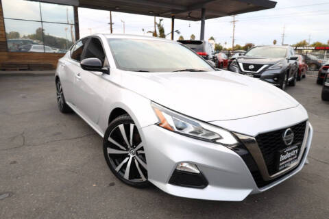 2019 Nissan Altima 2.5 SR FWD photo