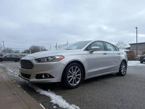 2017 Ford Fusion SE FWD photo