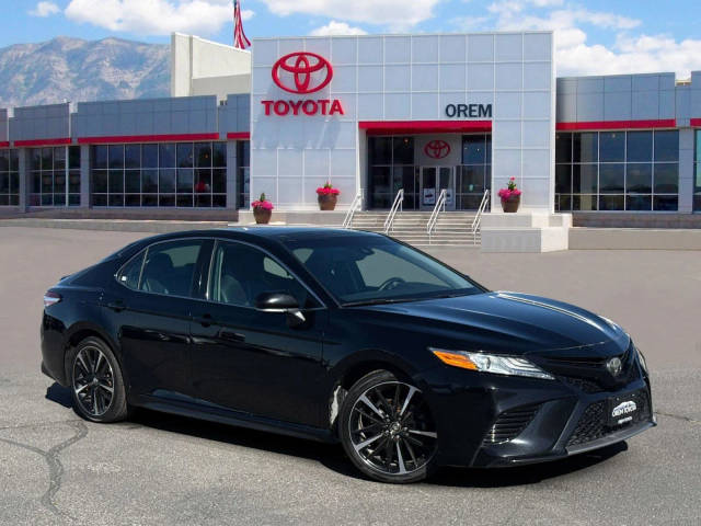 2020 Toyota Camry XSE FWD photo