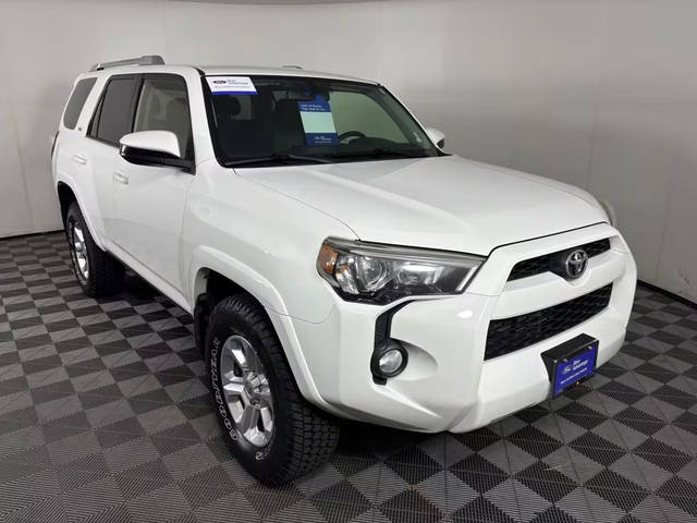 2018 Toyota 4Runner SR5 4WD photo