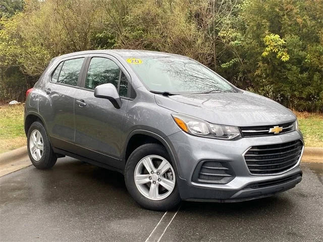 2020 Chevrolet Trax LS FWD photo
