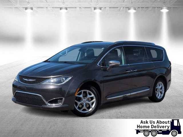 2020 Chrysler Pacifica Minivan Limited FWD photo